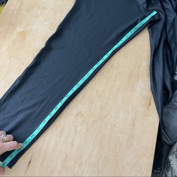 Mono B Shiny Black Retile Texture Legging 3XL - Picture 8 of 8